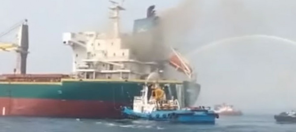Dökme yük gemisinde makine dairesi yangını- VİDEO