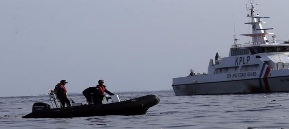 Endonezya'da balıkçı teknesi ile gemi çatıştı: 2 ölü, 15 kayıp
