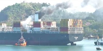 11.000 TEU'luk konteyner gemisinde yangın - VİDEO