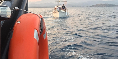 Fethiye’de sürüklenen teknedeki 5 kişi kurtarıldı