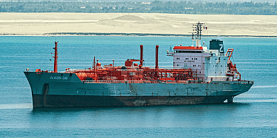 Liberya Gaz Gemisi ısır Tarafından Alıkonuldu