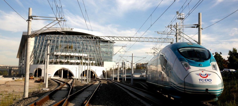 ANKARA-SİVAS YHT HATTI 3 YAŞINDA!