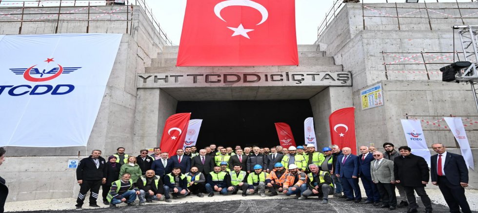 ANKARA-İSTANBUL ARASI YHT SEFERLERİ 30 DAKİKA KISALACAK