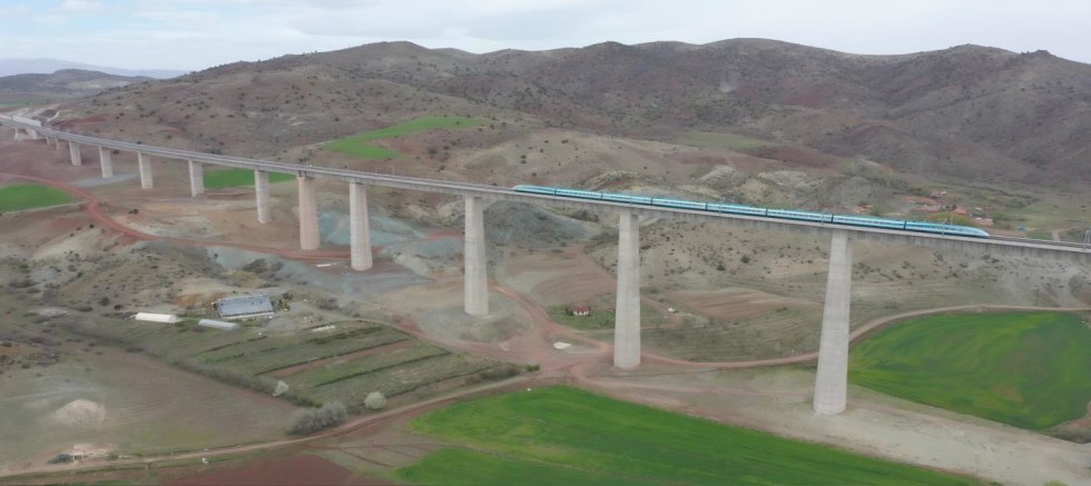 TREN BİLETLERİNDE ÖĞRETMENLERE YÜZDE 50 İNDİRİM