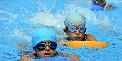 MERSİN BÜYÜKŞEHİR, YÜZMEYE ÇAĞIRIYOR