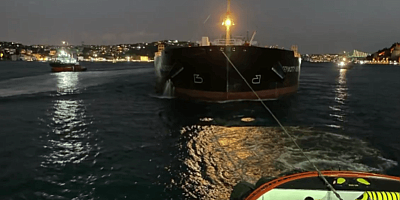 Petrol Tankeri Arızasının Ardından Boğaz'da Trafik Durduruldu