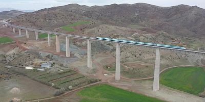 TREN BİLETLERİNDE ÖĞRETMENLERE YÜZDE 50 İNDİRİM