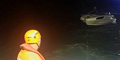 Zeytinburnu Açıklarında Sürüklenen Tekne Kurtarıldı