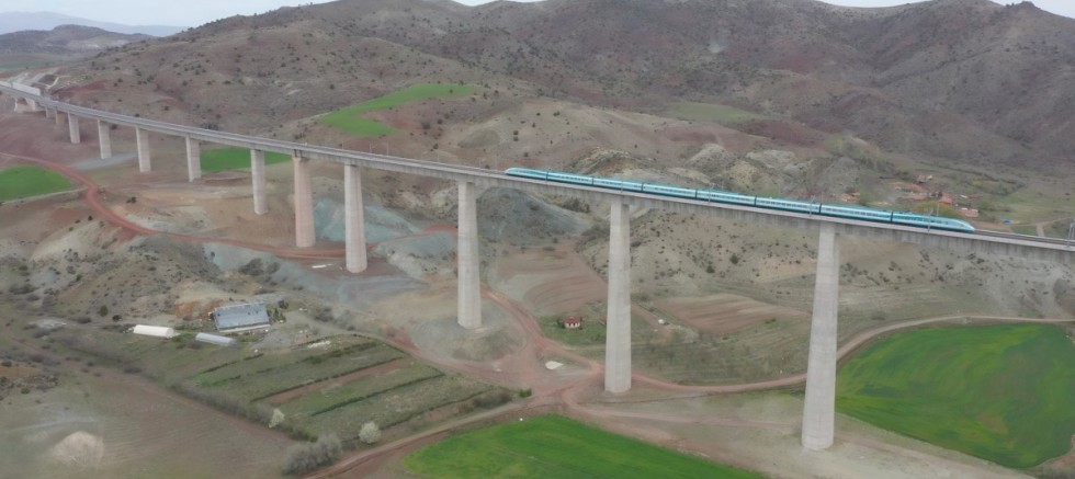 TREN BİLETLERİNDE ÖĞRETMENLERE YÜZDE 50 İNDİRİM