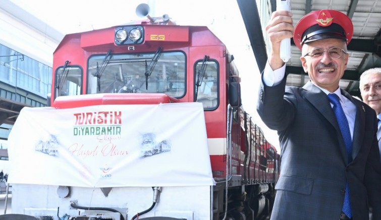 TURİSTİK DİYARBAKIR EKSPRESİ CUMA GÜNÜ YOLA ÇIKIYOR